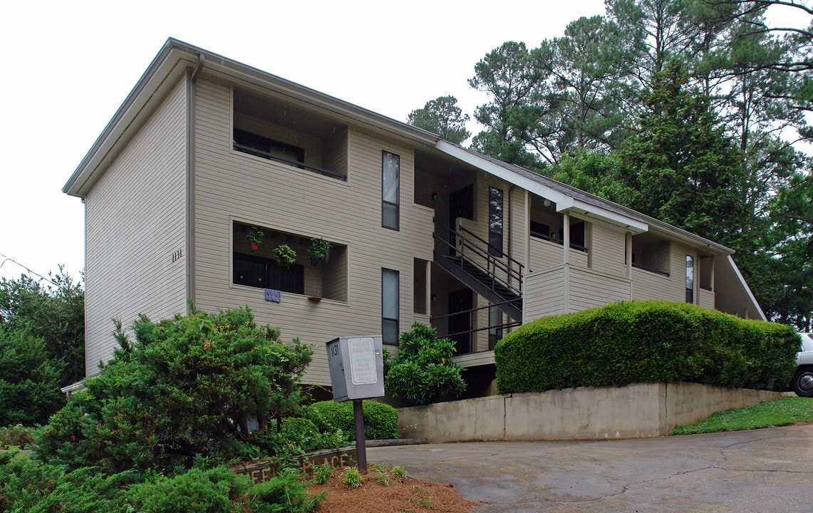 1131 Carlton Ave in Raleigh, NC - Foto de edificio