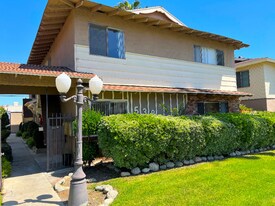 538 Silverwood Ave in Upland, CA - Building Photo