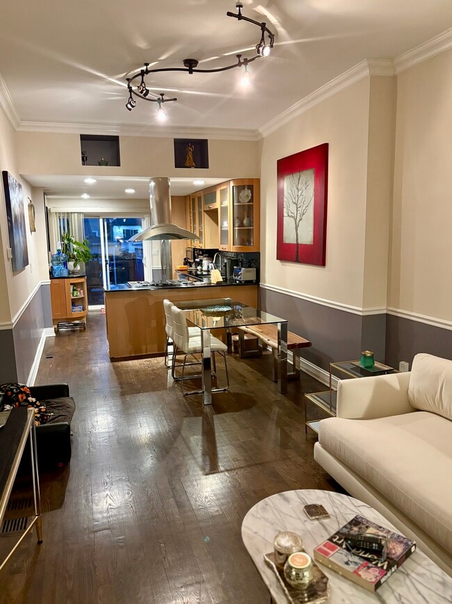 property at 2629 N Avers Ave