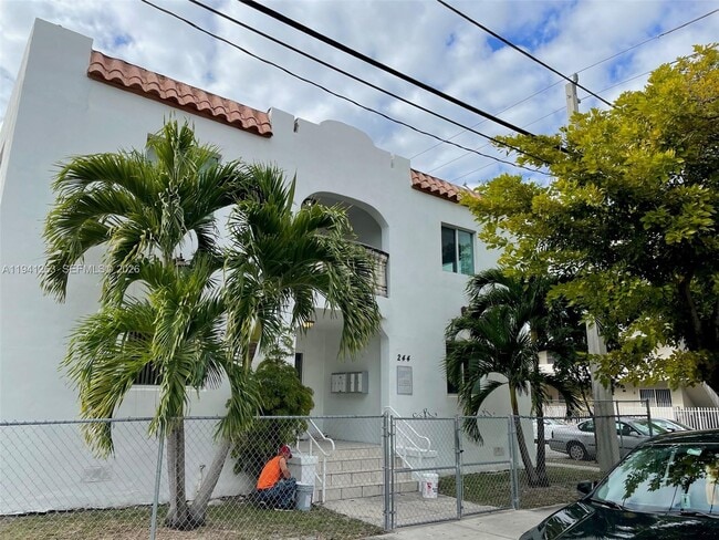 244 NW 11th Ave in Miami, FL - Building Photo - Building Photo