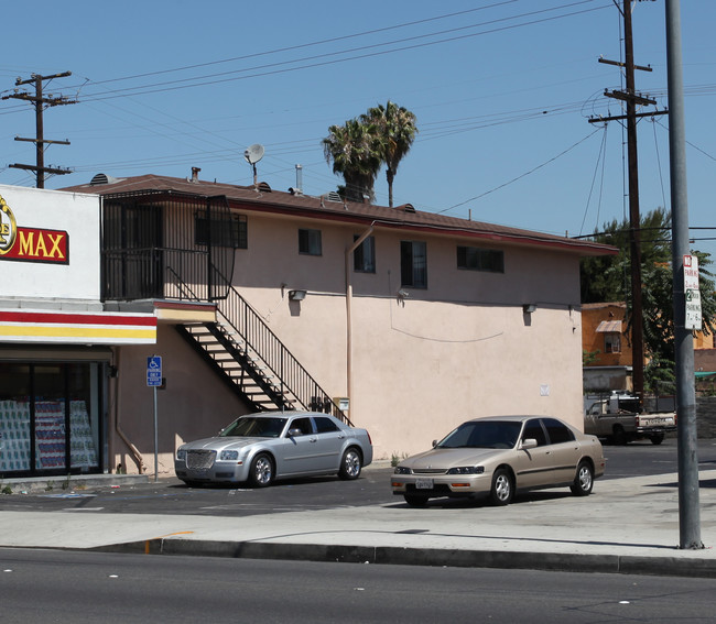 5820 Gifford Ave in Maywood, CA - Building Photo - Building Photo