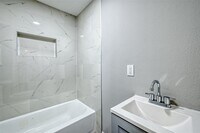 3274 Reeves St photo'