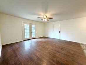 402 Jack Miller Blvd in Clarksville, TN - Building Photo - Building Photo