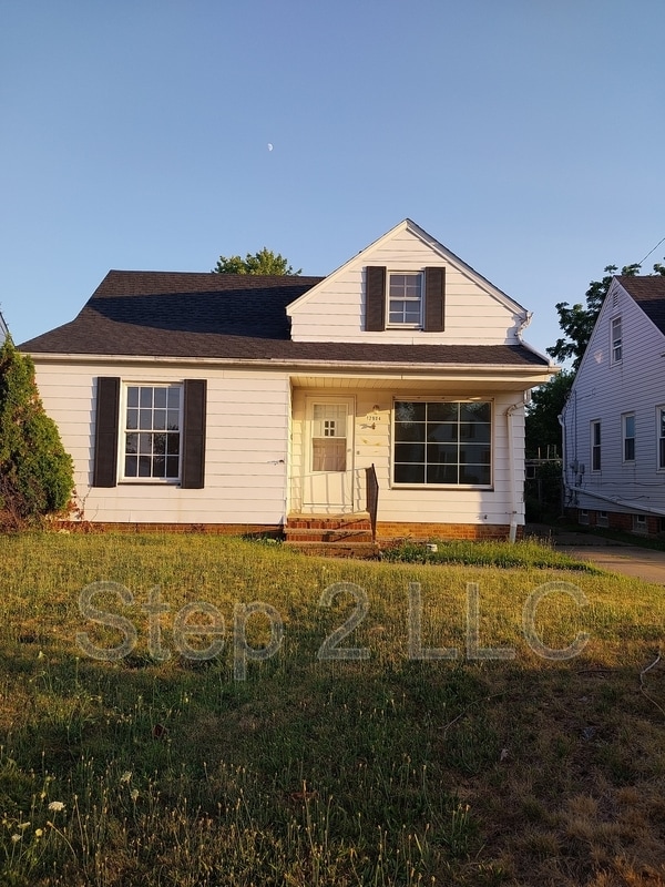 property at 12904 Willard Ave