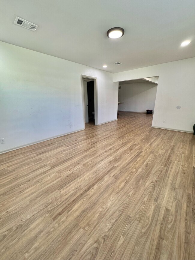 6910 Cartier Cir in Jacksonville, FL - Building Photo - Building Photo