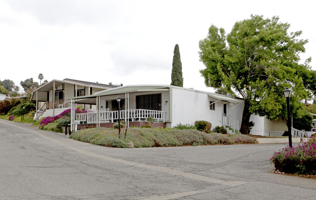 Friendly Hills Mobile Manor in Escondido, CA - Building Photo - Building Photo