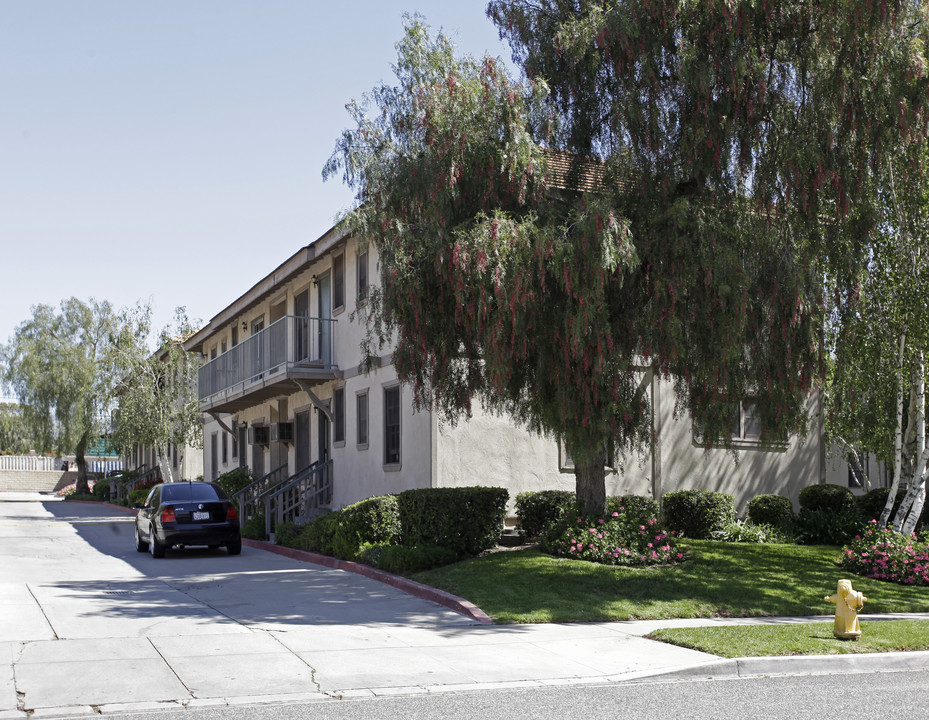 1745 Patricia Ave in Simi Valley, CA - Building Photo