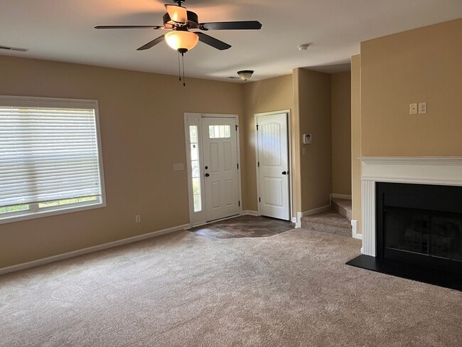 6155 Neuse Wood Dr in Raleigh, NC - Building Photo - Building Photo