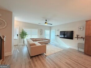 1971 Drew Dr in Atlanta, GA - Building Photo - Building Photo