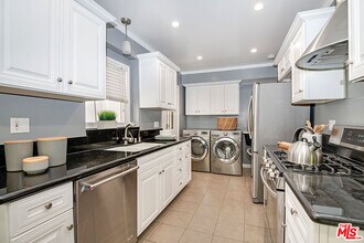 852 11th St in Santa Monica, CA - Building Photo - Building Photo