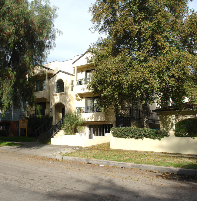 11041 La Maida St in North Hollywood, CA - Building Photo - Building Photo