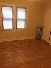 5653 N Spaulding Ave in Chicago, IL - Foto de edificio - Building Photo