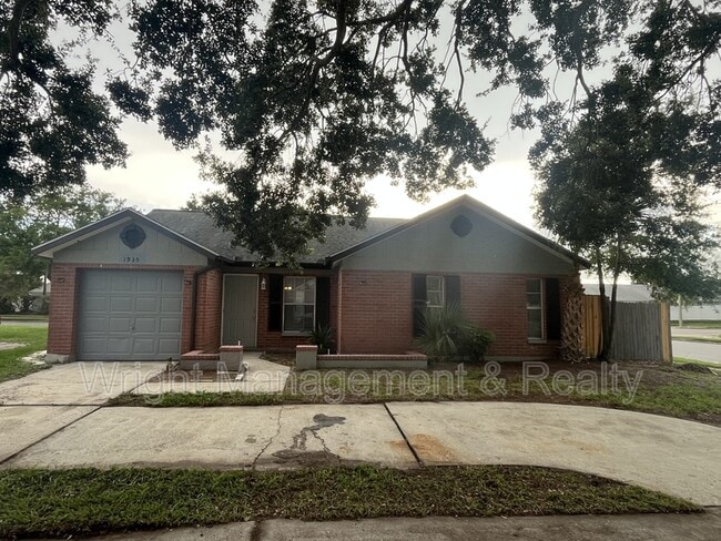 property at 1935 Sheffield Ct
