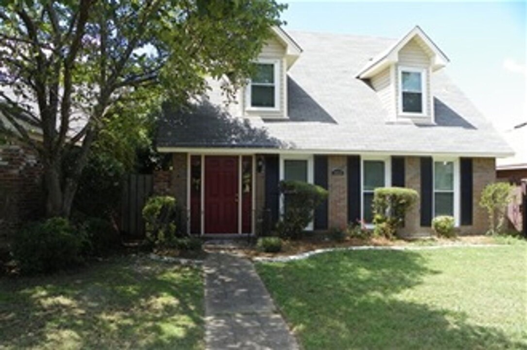 3049 Sutton Dr in Montgomery, AL - Building Photo