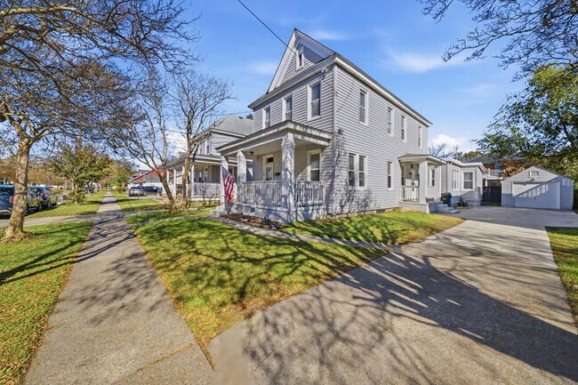 146 W Seaview Ave in Norfolk, VA - Building Photo - Building Photo