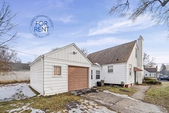 1401 N Ballenger Hwy in Flint, MI - Building Photo - Building Photo
