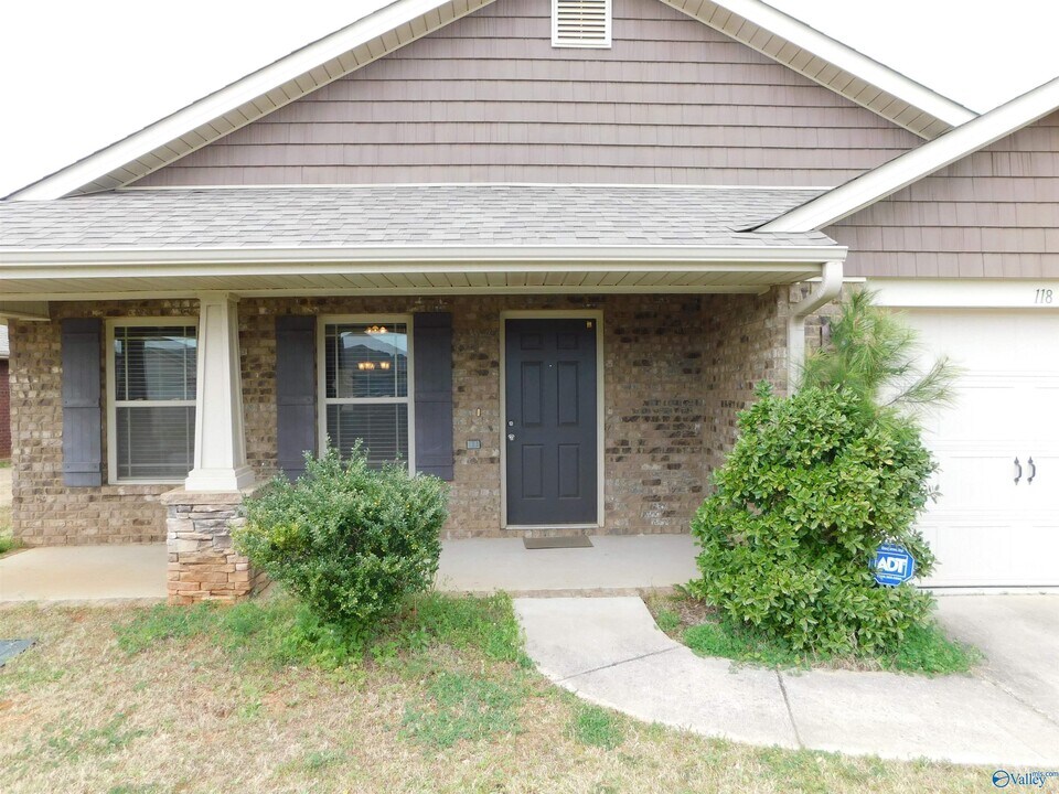 118 Copeland Dr in Madison, AL - Building Photo