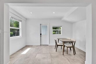 21 NE 48th St in Miami, FL - Building Photo - Building Photo