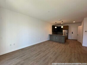 199 Gardner St in Boston, MA - Foto de edificio - Building Photo