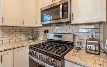 653 S Bond Dr in Pueblo, CO - Building Photo - Building Photo