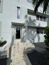 1562 West Ave in Miami Beach, FL - Building Photo - Building Photo