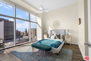 3223 W 6th St in Los Angeles, CA - Building Photo
