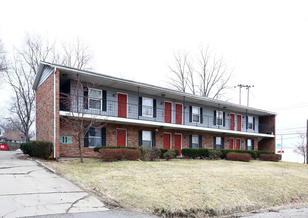 312 Jackson Ave in Cuyahoga Falls, OH - Building Photo