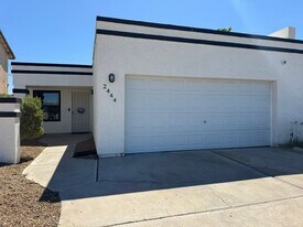 2444 Lakeside Dr in Bullhead City, AZ - Building Photo
