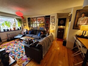 239 Kelton St, Unit 24 in Boston, MA - Foto de edificio - Building Photo