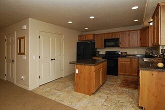 1869 W 5050 S in Roy, UT - Building Photo - Building Photo