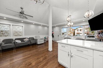 7457 64th St in Summit, IL - Building Photo - Building Photo