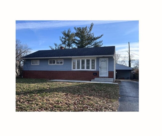 2483 Shrewsbury Rd in Columbus, OH - Building Photo - Building Photo