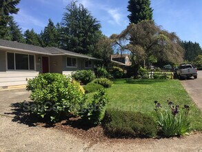 22120 S Leslie Ave in Beavercreek, OR - Building Photo - Building Photo