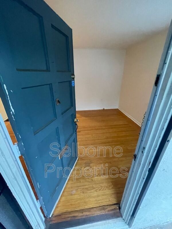 624 Valle Vista Ave in Oakland, CA - Building Photo - Building Photo