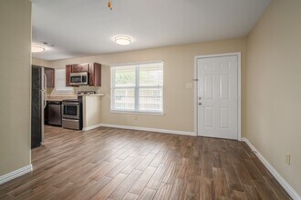 Twin Pines in Houston, TX - Foto de edificio - Interior Photo