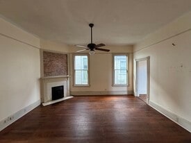 126 E 39th St, Unit brady king in Savannah, GA - Building Photo
