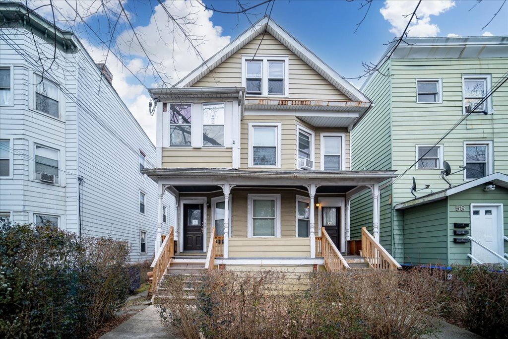 56 Lincoln Ave in Poughkeepsie, NY - Building Photo