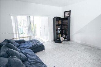 4905 SW 31st Ter in Fort Lauderdale, FL - Building Photo - Building Photo