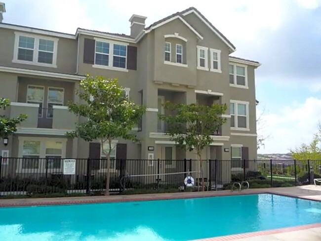 property at 2703 White Pine Ct