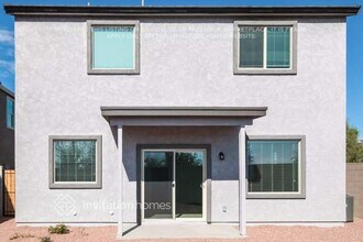 1323 E Palomino Way in Queen Creek, AZ - Foto de edificio - Building Photo