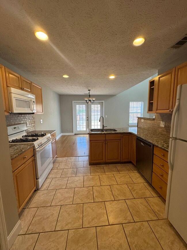 property at 2320 Lexington Ln