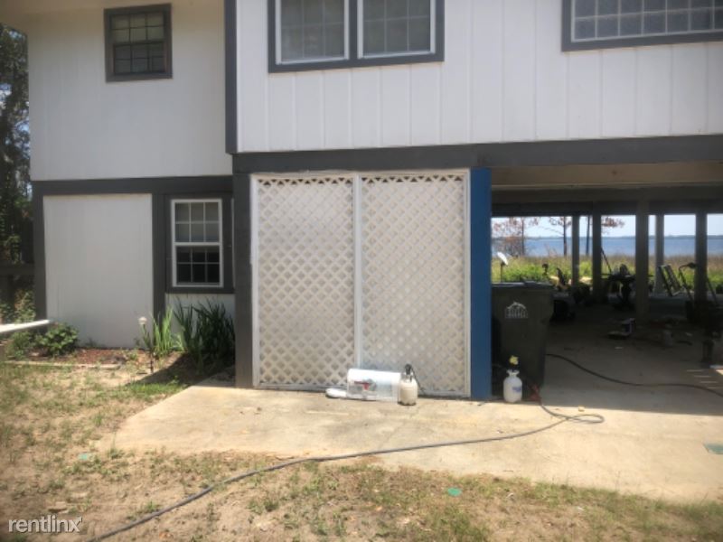 6648 Delhi Dr in Milton, FL - Building Photo
