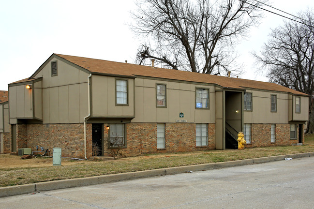 Western Pines Apartments