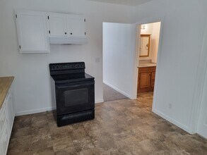 2026 S 11th St W in Missoula, MT - Foto de edificio - Building Photo