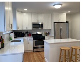 204 Norfolk St, Unit J-6 in Cambridge, MA - Building Photo