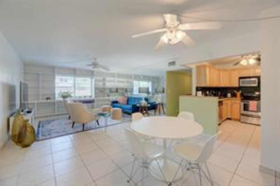 1950 N Andrews Ave, Unit 116 in Wilton Manors, FL - Building Photo