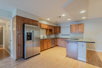 613 W 15th St, Unit A in Tempe, AZ - Foto de edificio - Building Photo