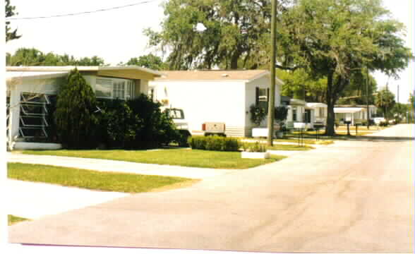 Pleasant Hill in Kissimmee, FL - Building Photo