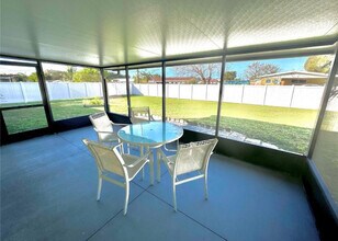 6356 5th St Cir E in Bradenton, FL - Building Photo - Building Photo