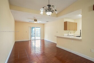 11605 SW 147th Terrace in Miami, FL - Foto de edificio - Building Photo